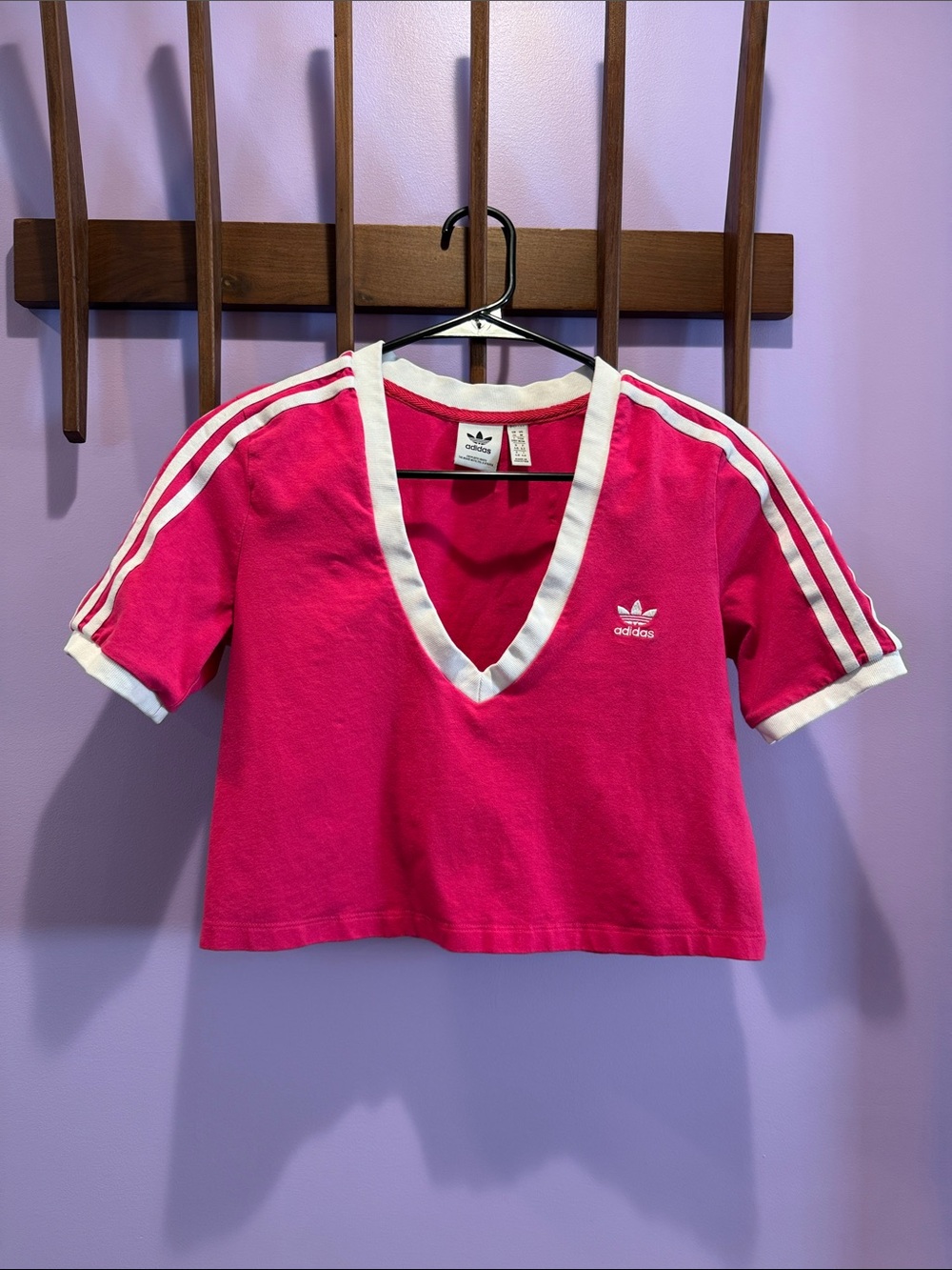 Women’s Adidas v neck crop tee pink M